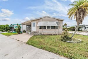 212 52nd Avenue Plz W, BRADENTON
