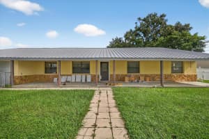 104 Apache Ln, SEFFNER