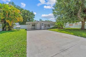 6841 13TH STREET, ST PETERSBURG, FL 33702 - MLS#MFRTB8416435