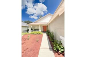 11018 LAUREL BROOK COURT, RIVERVIEW, FL 33569 - MLS#MFRTB8416525