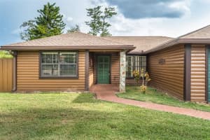 4107 Robin Way, VALRICO