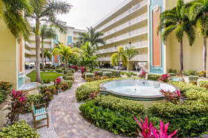 12000 GULF BOULEVARD, TREASURE ISLAND, FL 33706 Sold 12/05/25