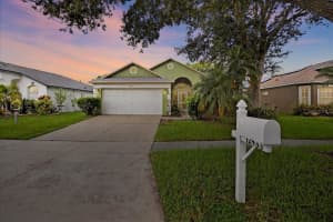12833 Kings Lake Dr, GIBSONTON