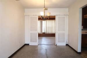 524 50TH AVENUE, ST PETERSBURG, FL 33705 Sold 09/04/25