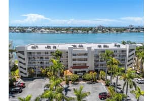 6085 Bahia Del Mar Cir #171, ST PETERSBURG