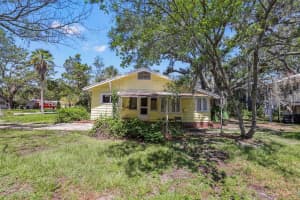 300 PRESIDENT STREET, DUNEDIN, FL 34698 - MLS#MFRTB8417048
