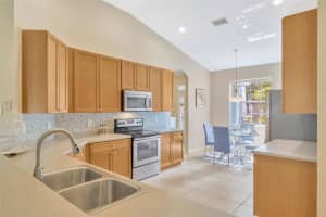11724 HOLLY CREEK DRIVE, RIVERVIEW, FL 33569 - MLS#MFRTB8417054