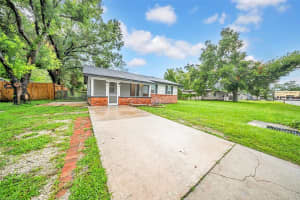111 130TH AVENUE, TAMPA, FL 33612 - MLS#MFRTB8417056