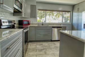 12784 137TH LANE, LARGO, FL 33774 - MLS#MFRTB8417087