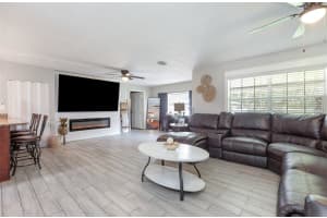 2806 LEANING OAK LANE, LITHIA, FL 33547 - MLS#MFRTB8417106