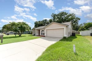 8150 OAKHURST BOULEVARD, LAKELAND, FL 33810 - MLS#MFRTB8417140