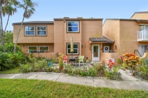 1804 CLEARBROOKE DRIVE, CLEARWATER, FL 33760 - MLS#MFRTB8417149