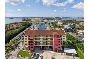 1750 S Harbor Pl S #302, SOUTH PASADENA