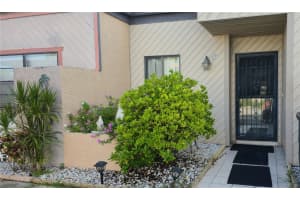 2214 Oak Wind Dr, HOLIDAY