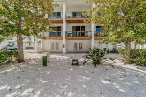 320 ISLAND WAY, CLEARWATER BEACH, FL 33767 - MLS#MFRTB8417289