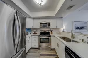 320 ISLAND WAY, CLEARWATER BEACH, FL 33767 - MLS#MFRTB8417289
