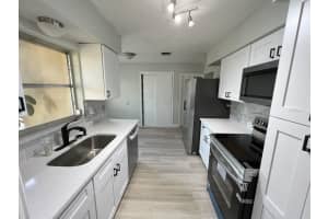 6917 300TH AVENUE, CLEARWATER, FL 33761 - MLS#MFRTB8417292