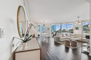 450 KNIGHTS RUN AVENUE, TAMPA, FL 33602 - MLS#MFRTB8417325