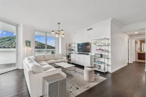 450 KNIGHTS RUN AVENUE, TAMPA, FL 33602 - MLS#MFRTB8417325