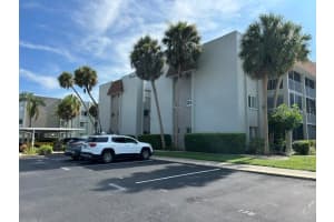 1520 Glen Oaks Dr E #256, SARASOTA