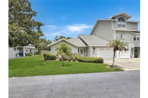 11722 CURRIE LANE, LARGO, FL 33774 - MLS#MFRTB8417432