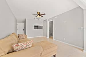 10423 CARROLLBROOK CIRCLE, TAMPA, FL 33618 - MLS#MFRTB8417444