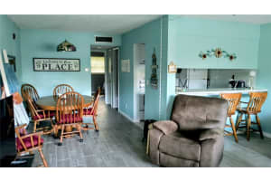 2525 BAY DRIVE, BELLEAIR BLUFFS, FL 33770 - MLS#MFRTB8417455