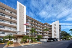 8186 Terrace Garden Dr N #101, ST PETERSBURG