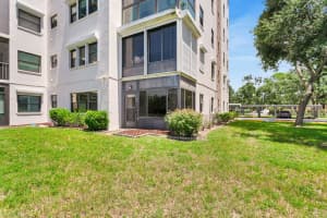 8186 TERRACE GARDEN DRIVE, ST PETERSBURG, FL 33709 - MLS#MFRTB8417472