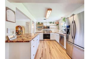 6370 23RD AVENUE, ST PETERSBURG, FL 33710 - MLS#MFRTB8417484