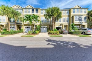 3047 Pointeview Dr, TAMPA