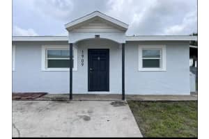 1909 W Green St, TAMPA
