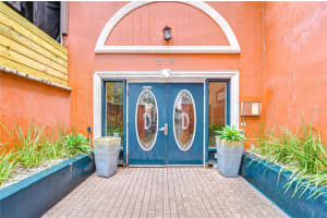 215 CENTRAL AVENUE, ST PETERSBURG, FL 33701 - MLS#MFRTB8417531