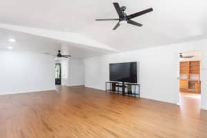 10002 6TH PLACE, GAINESVILLE, FL 32607 - MLS#MFRTB8417545