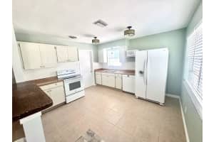 3042 HIGHLAND STREET, ST PETERSBURG, FL 33704 - MLS#MFRTB8417603