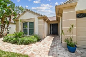 4923 Cypress Trace Dr Tampa, FL 33624 - Off Market