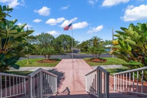 6550 SHORELINE DRIVE, ST PETERSBURG, FL 33708 - MLS#MFRTB8417833