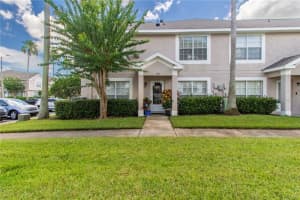 737 Kensington Lake Cir, BRANDON
