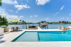 17081 DOLPHIN DRIVE, NORTH REDINGTON BEACH, FL 33708 - MLS#MFRTB8417934