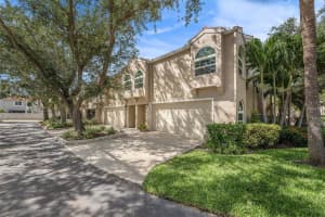661 Segovia Ct Ne #661, ST PETERSBURG