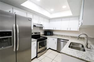 3253 BLOOMINGDALE VILLAS COURT, BRANDON, FL 33511 - MLS#MFRTB8417993