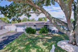 7960 2nd St N, ST PETERSBURG