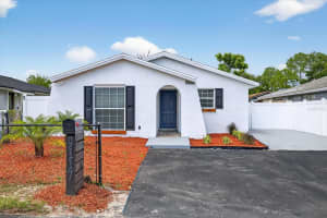 9117 Sandcroft Ct, TAMPA