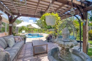 1725 HITCHING POST LANE, DUNEDIN, FL 34698 Sold 10/15/25