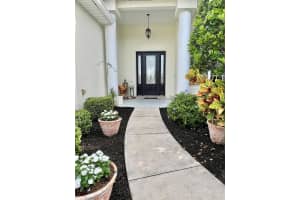 3807 DIAMANTE COURT, RUSKIN, FL 33573 - MLS#MFRTB8418151