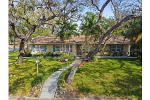 441 47th St N, ST PETERSBURG