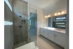 19414 INDIAN ROCK PLACE, LAKEWOOD RANCH, FL 34211 - MLS#MFRTB8418218