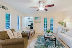 718 LYNDHURST STREET, DUNEDIN, FL 34698 - MLS#MFRTB8418237