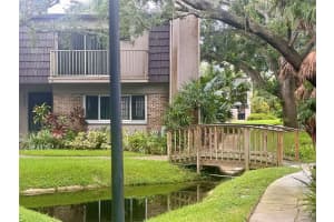 10605 CARROLLBROOK WAY, TAMPA, FL 33618 - MLS#MFRTB8418312