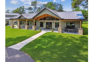 1517 Uncle Buds Ln, LITHIA